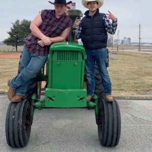 Meet your Posher, Victor